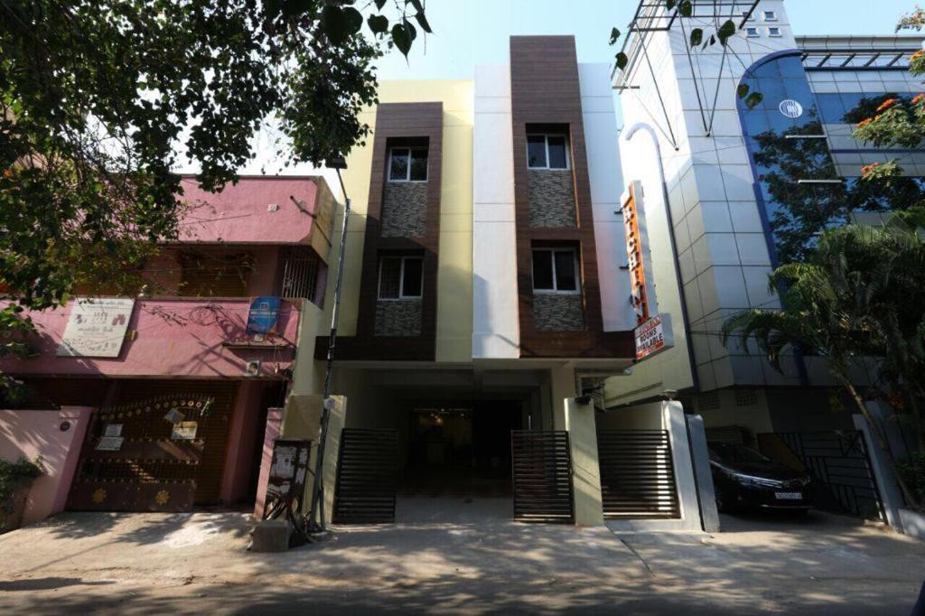 Hotel Rich Inn شيناي المظهر الخارجي الصورة
