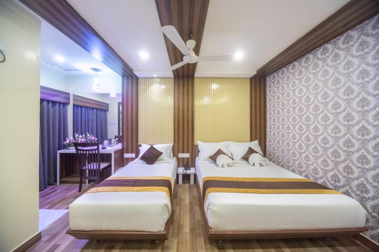Hotel Rich Inn شيناي المظهر الخارجي الصورة