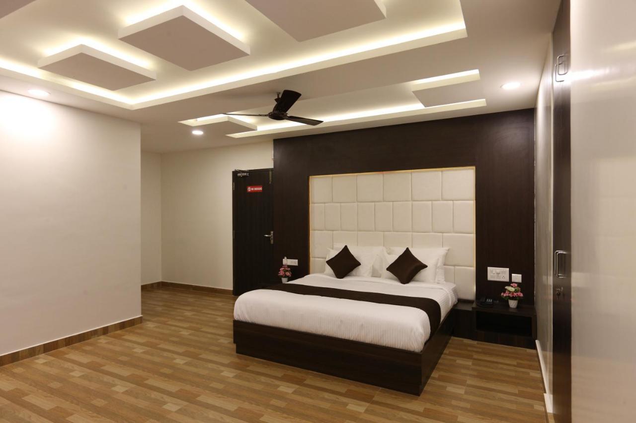 Hotel Rich Inn شيناي المظهر الخارجي الصورة